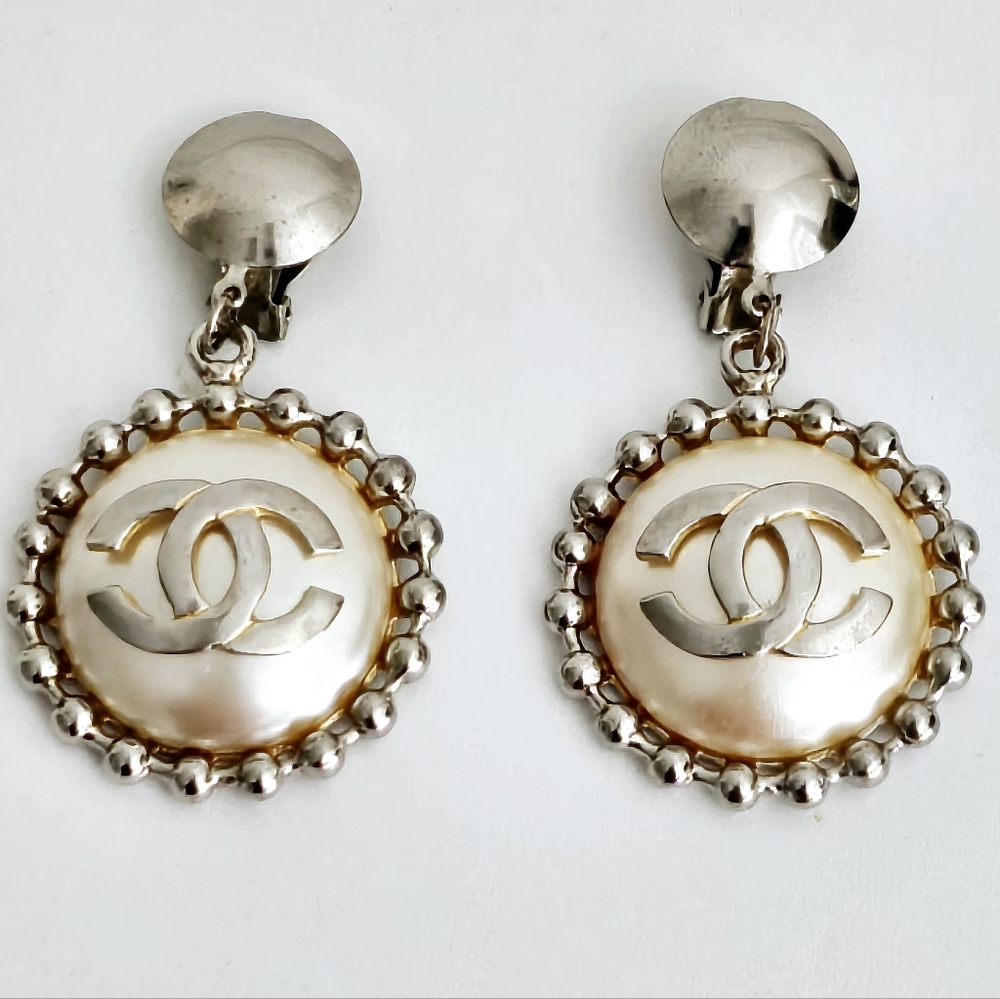 Rare Chanel Faux Pearl & Silver Large Drop Dangling Earrings - Picture 2 of 4